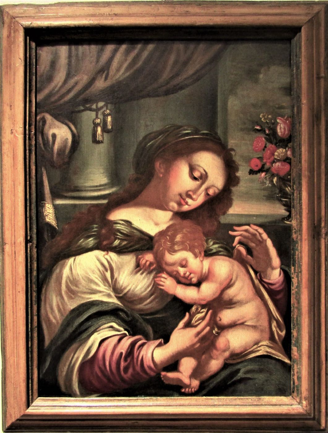 Madona com o Menino, óleo sobre madeira do final do século XVI VENDIDO